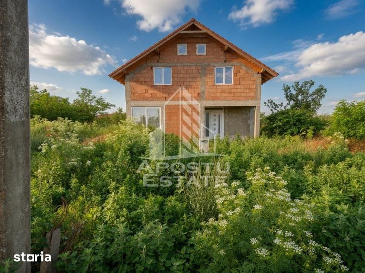 Casă cu 5 camere cu Teren 1439 Mp în Central