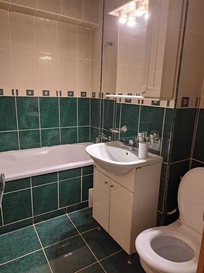 Apartament cu 2 camere decomandat în Rovine
