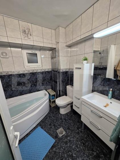 Apartament cu 4 camere decomandat, mobilat în Ultracentral