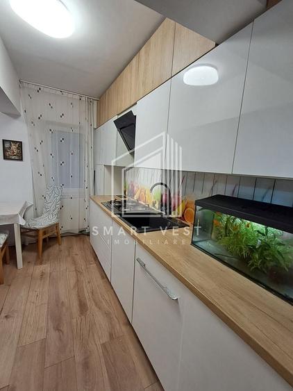 Apartament cu 3 camere semidecomandat, mobilat în Micro 16