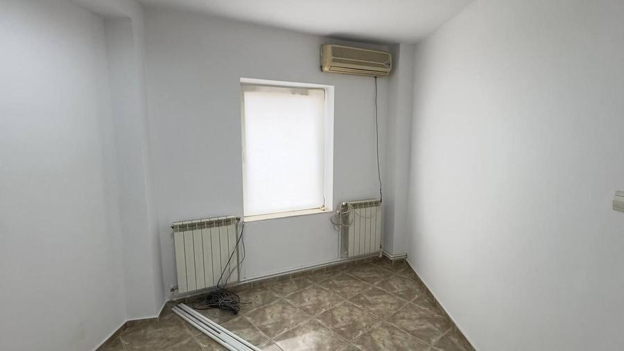 Casă individuală cu 4 camere cu Canalizare în P-ța Unirii