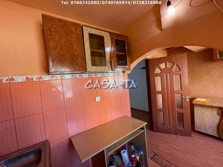 Garsonieră decomandată în Central