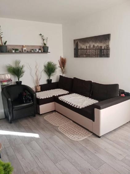 Apartament cu 2 camere semidecomandat în 1 Mai
