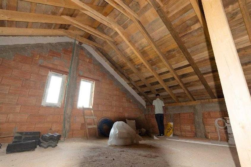 Casă cu 4 camere cu Teren 271 Mp în Săcălaz