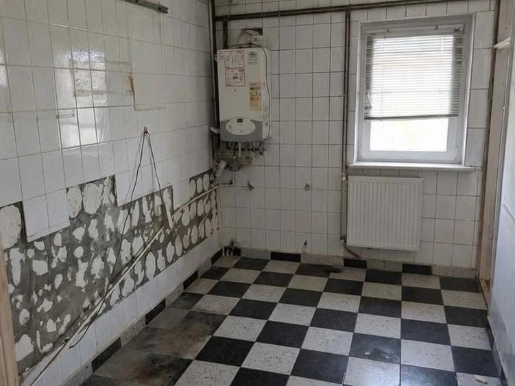 Apartament cu 3 camere decomandat în 1 Mai
