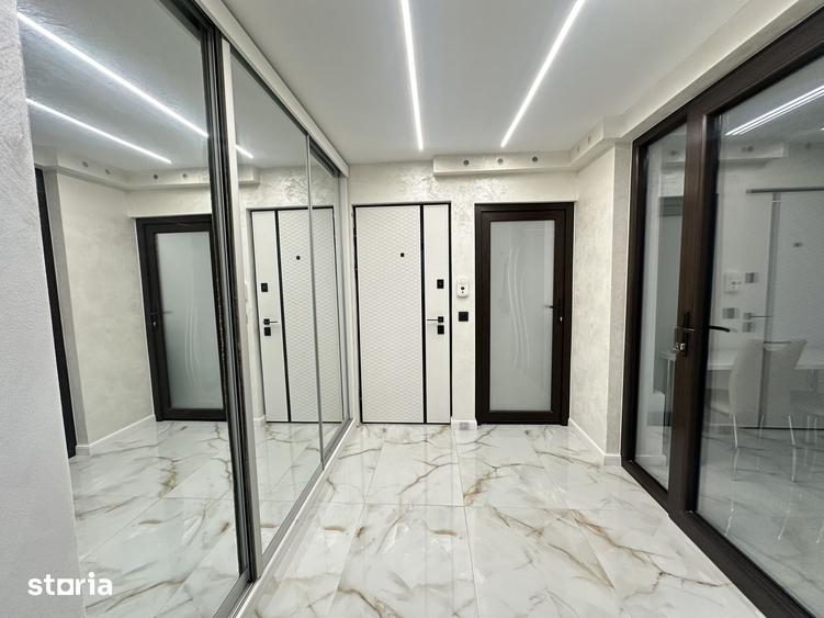 Apartament cu 2 camere în Micro 20