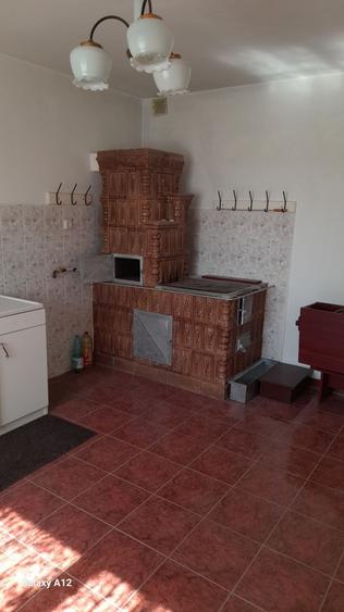 Casă cu 4 camere cu Teren 250 Mp în Central
