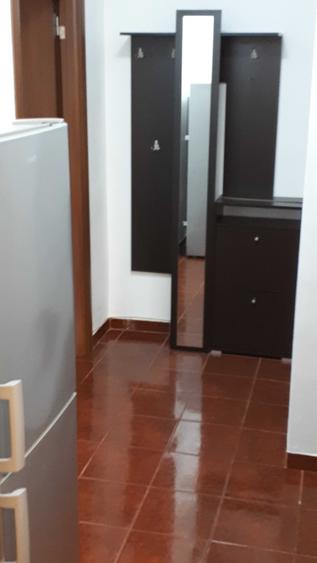 Garsonieră decomandată în Sud