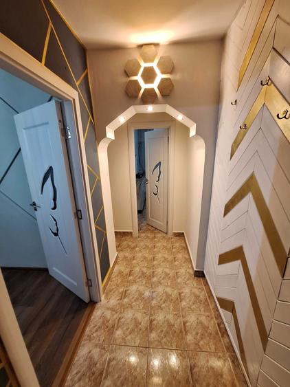 Inchiriez apartament - 3