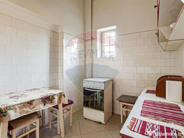 Apartament 4 camere spa?ioase, curte, zona Piata Catedralei - 5
