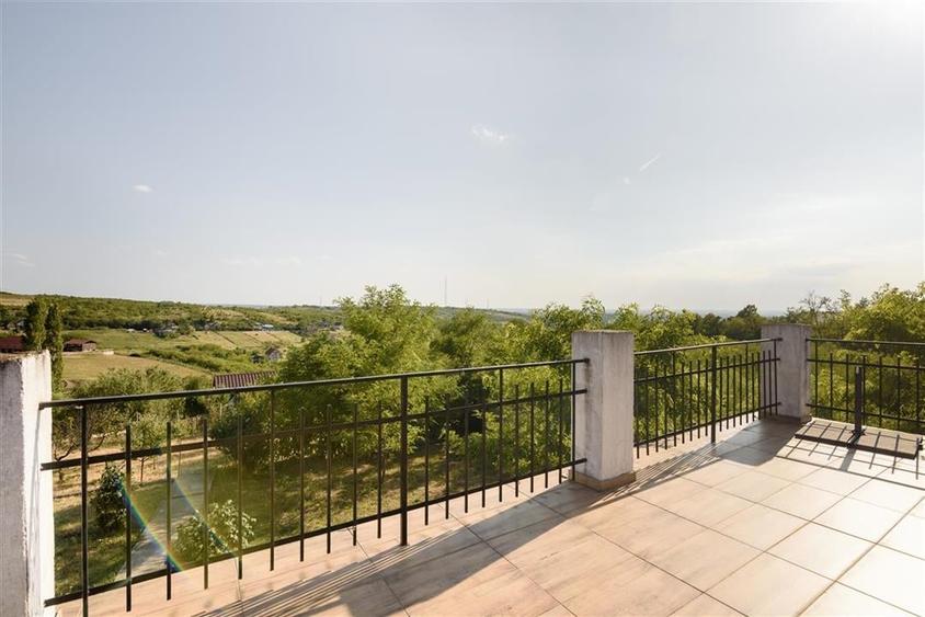 RECO Casa cu priveliste - 36