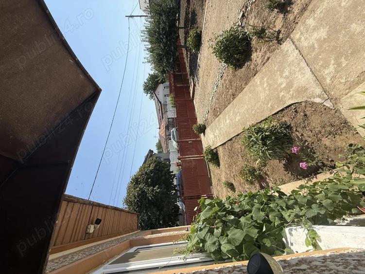 Vand Schimb casa in Romana - 6