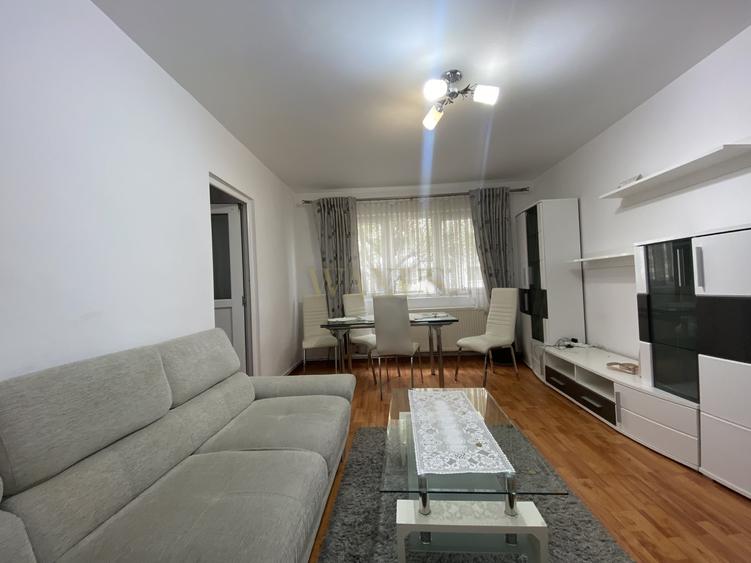 Apartament 3 camere, semidecomandat, etaj 1 - 1