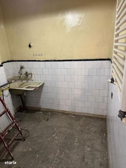 Apartament 2 camere Calea Calarasilor centrala proprie lift metrou - 4