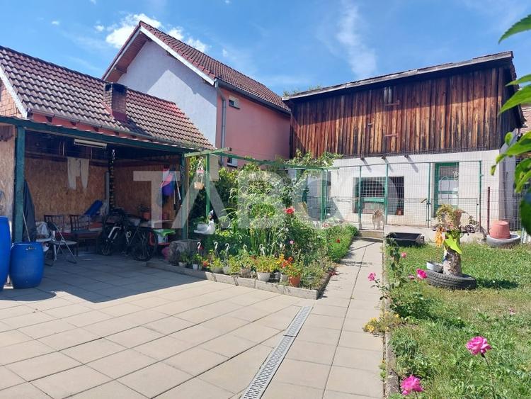 Casa de vanzare 6 camere 260 mp gradina zona foarte linistita Cisnadie - 20