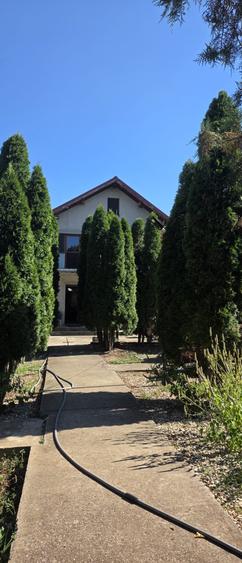 Vila de vanzare cu teren generos zona Ciolpani - 2