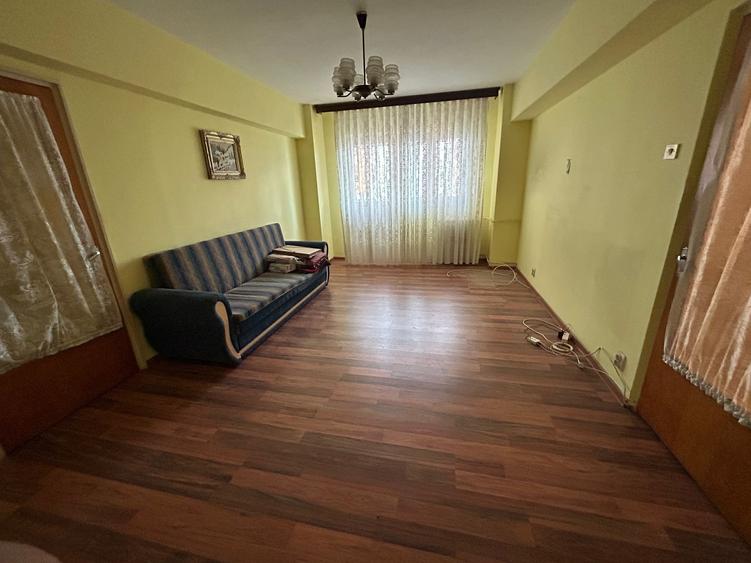 B-dul Ghencea str. Costantin Titel Petrescu nr 3, aproape de parc,metrou - 1