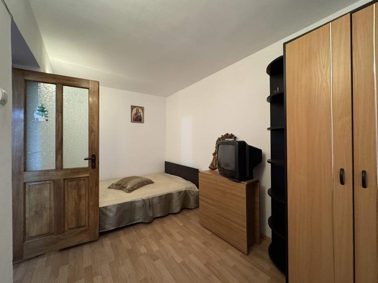 4 cam, etaj 2, 60 mp, bloc caramida, zona centrala Caracal - 7