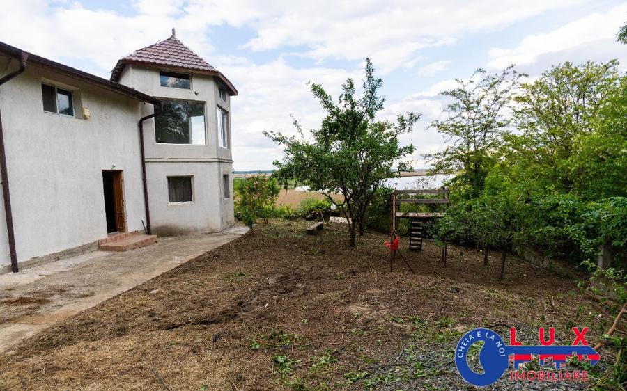 ID 6689 EXCLUSIVITATE Casa cu vedere la Lacul Somova! - 13