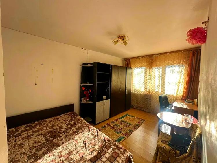 Apartament 3 camere decomandat-Podu Ros-liceul Racovita - 1