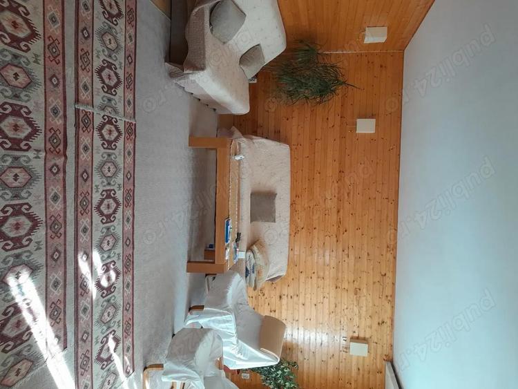 Vand casa cu teren. - 2