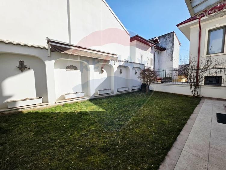 Vilă reprezentativa pentru activitati comerciale | 8 camere | D+P+1+M - 1