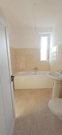 Garsoniera aproape de metrou, cu loc de parcare inclus - 1