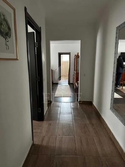 Apartament 3 camere în zona FACULTATEA DE LITERE - 2