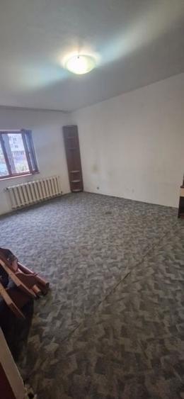 4 Camere Decomandat 84mp zona Nicolina 1 LIDL Prima Statie - 7