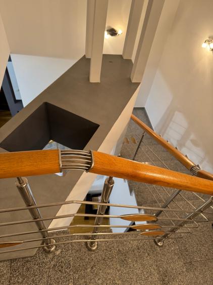 Duplex 350 mp/terasa/sauna/5 dormitoare la inchiriat - 11