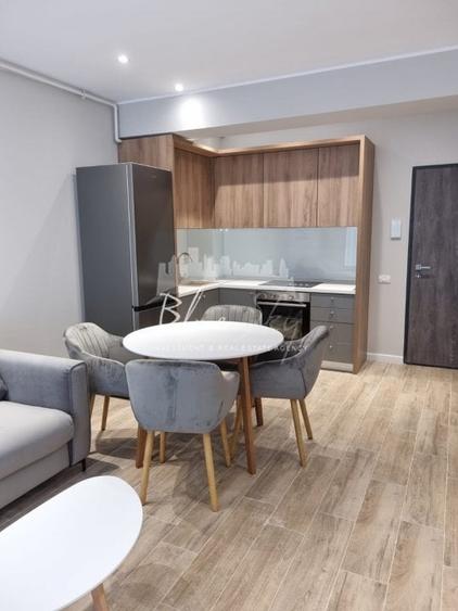 Apartament 2 camere cu vedere laterala la mare - 4