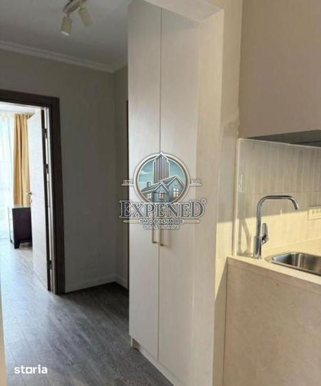 Apartament cu 3 camere decomandat în Victoriei