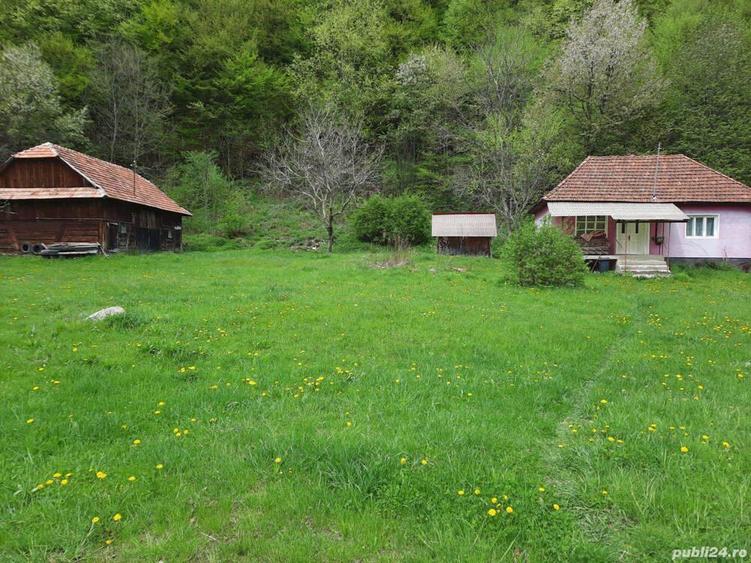 Teren ?i casa de vanzare - 1