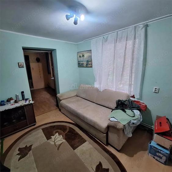 BOCSA Montana, Casa Cocheta cu curte . - 9