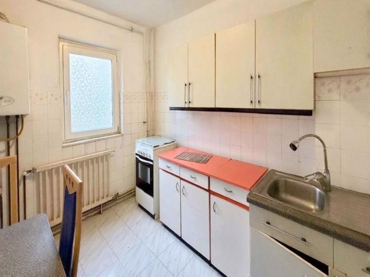 3 Camere - centrala proprie - 80 mp -Lipovei - 3