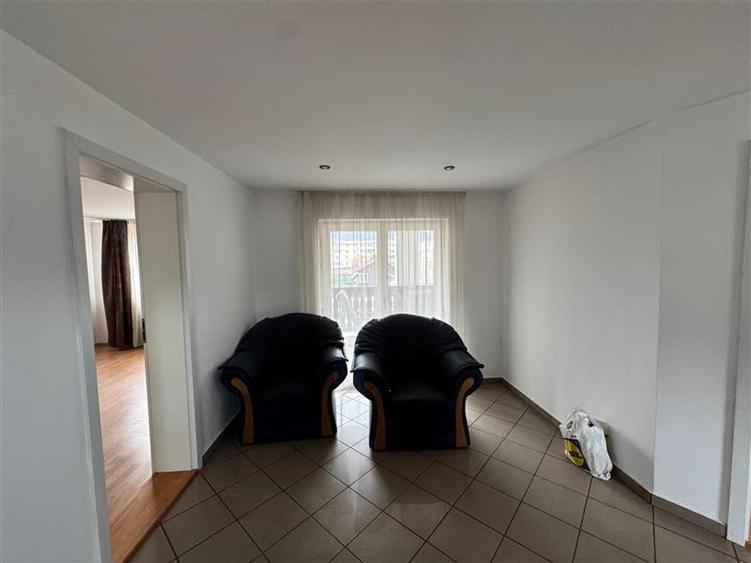 Doua case de vanzare, teren 800 mp, Zarnesti, Brasov - 12