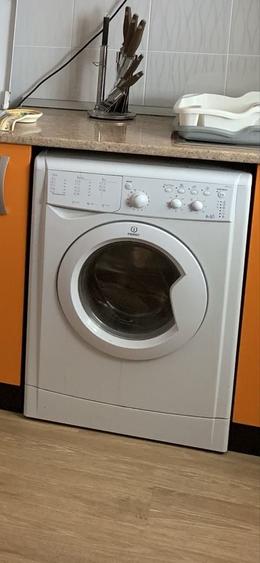 Apartament 2 camere de inchiriat, piata Flora , manastur , decomandat , etaj 2 - 3