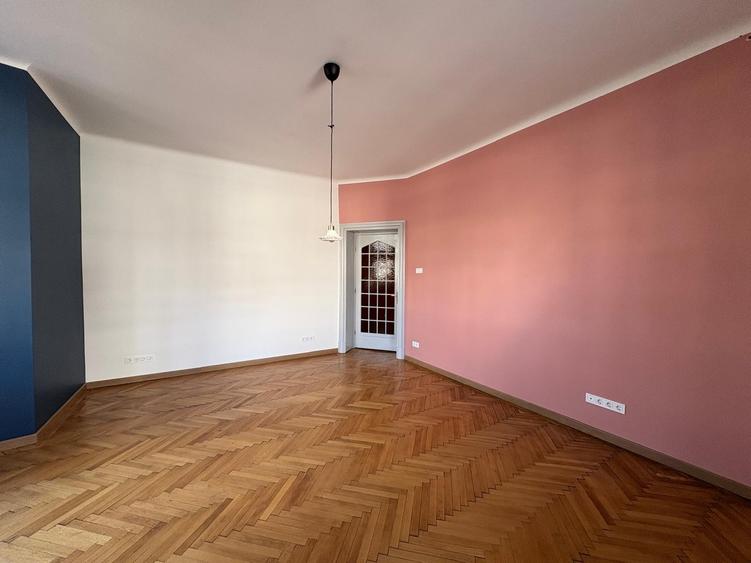 Piata Romana, imobil interbelic, parter, ideal BIROU - 2