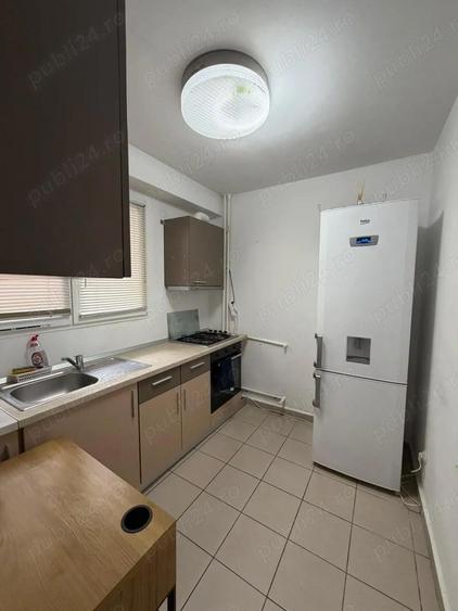 Proprietar inchiriez ap.2 cam decomandat,et.2 4,Afi Palace Cotroceni(s6) 440E neg. - 1