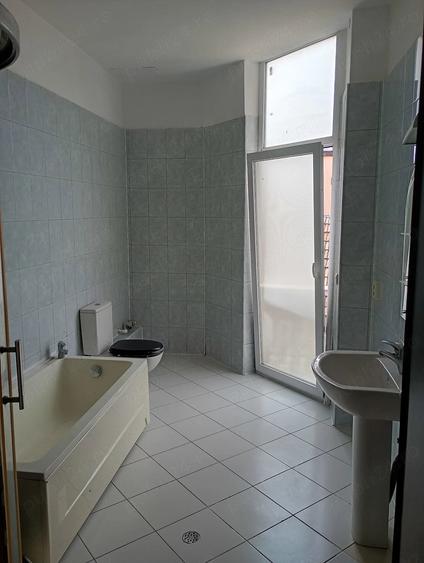 Apartament cu 3 camere decomandat în Mehala