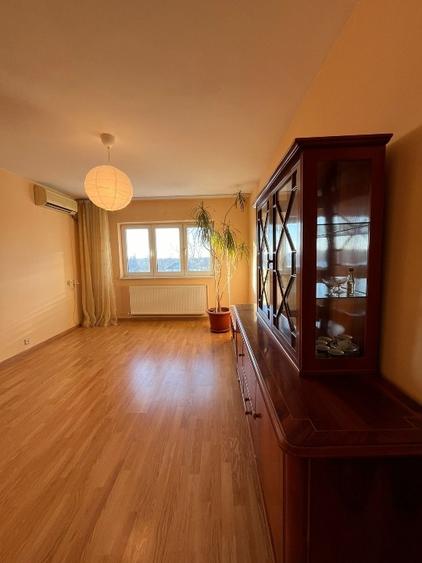 APARTAMENT 3 CAMERE, BLOC IZOLAT TERMIC, CENTRALA PROPRIE, 2 BAI - 3