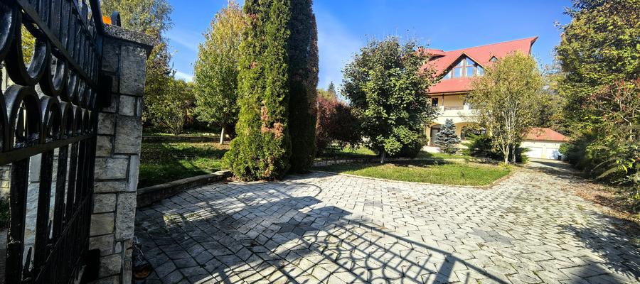 Proprietate Breaza Vila 1000mp , casa administrator , teren generos 3600mp - 8