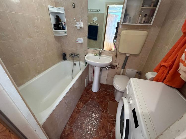 1 Decembrie 1918 3 Camere  Etaj 2 62 Mp 7 Min Metrou Bloc 1975 Reabilitat - 10