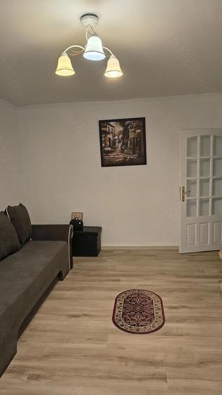 Vand apartament 2 camere cartier 1 Mai - 9