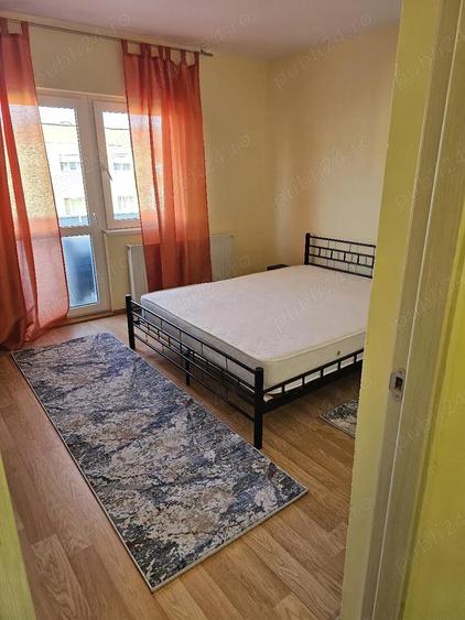 Ofer spre vanzare apartament 2 camere decomandat - 2