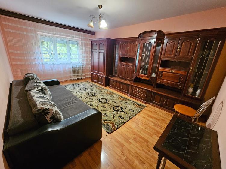 Inchiriez apartament 2 camere cartier Rovine - 3