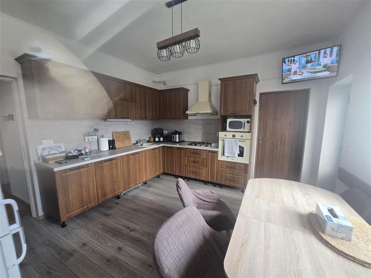 Eleganta unei vile si libertatea curtii 3 camere Str Negoiu Fagaras - 3