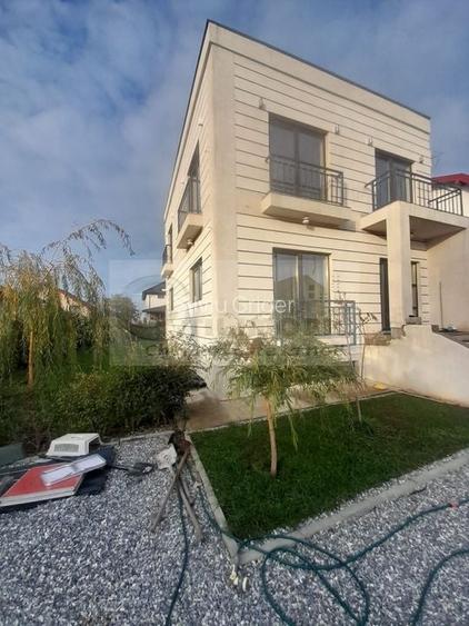 Vila D+P+1E Hlincea, 5 camere, 160 mp utili, teren 606 mp – 249.900 €