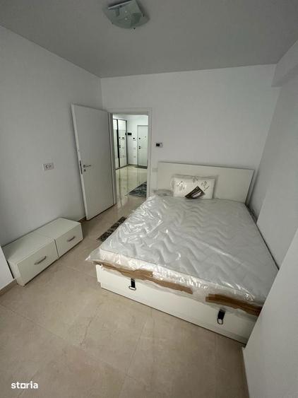 Inchiriem un studio de 45 mp, zona Micro 17( bloc ROKA), etaj 2. - 8