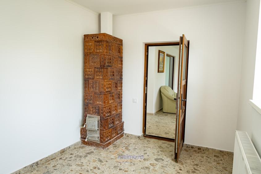 Casa renovata, spatiu pentru familie si gradina - Moinesti - 14